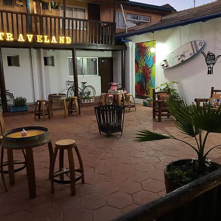 Hostal Traveland Pichilemu Buitenkant foto